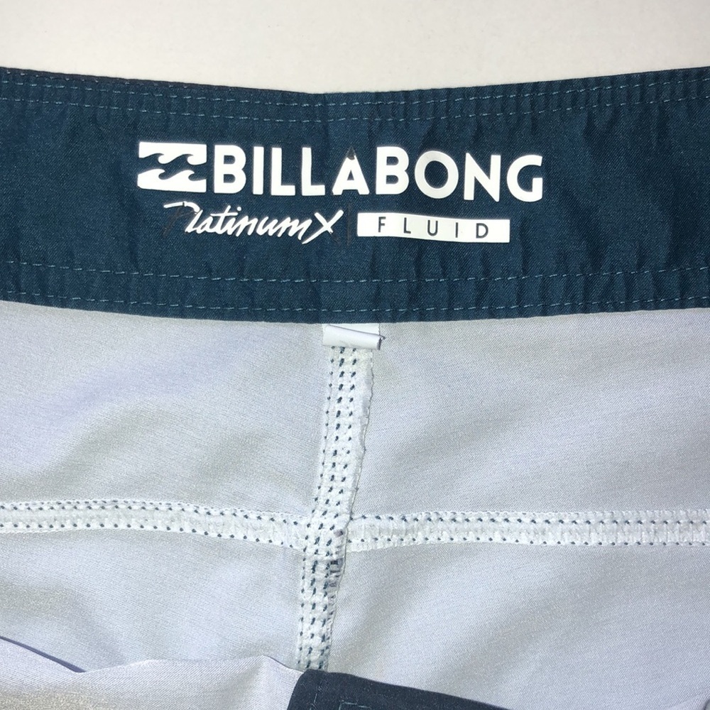 Shades of Blue Billabong Board Shorts Size 32 - Picture 2 of 5